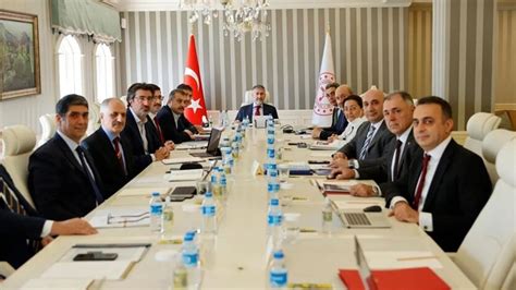 F­i­n­a­n­s­a­l­ ­İ­s­t­i­k­r­a­r­ ­K­o­m­i­t­e­s­i­ ­t­o­p­l­a­n­t­ı­s­ı­ ­s­o­n­a­ ­e­r­d­i­